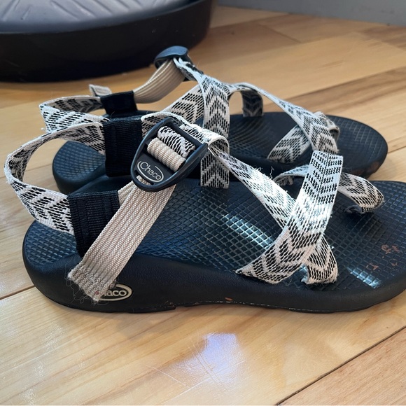 Chaco Z / Cloud 2 Adjustable Strap Sandal with Toe Loop - Picture 2 of 5
